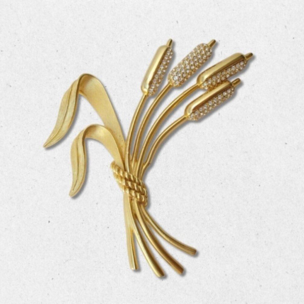 Swarovski Pin Cat Tail-Inspired Unique Stunning Rhinestone Goldtone Women's OS